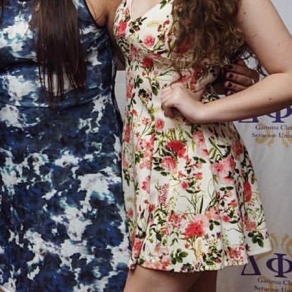 MONTEAU LOS ANGELES Sleeveless Floral Dress - Picture 3 of 3